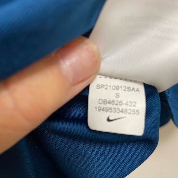 Nike t-back small dry fit turquoise tank women’s $39 - Picture 6 of 6